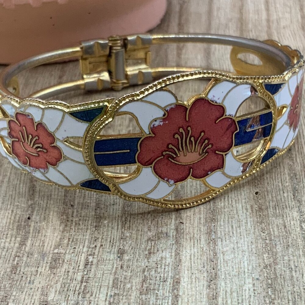Cloisonne Vintage Enamel Lotus Flower Hinged Gold Tone Bangle